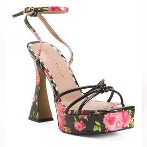 Betsey Johnson Heels 🩷